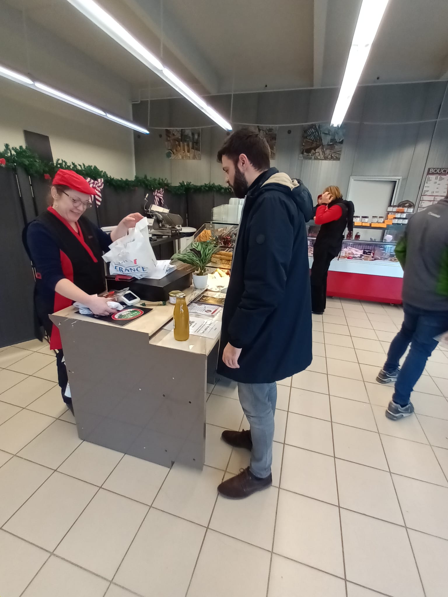 WhatsApp Image 2025-12-14 at 07.32.34